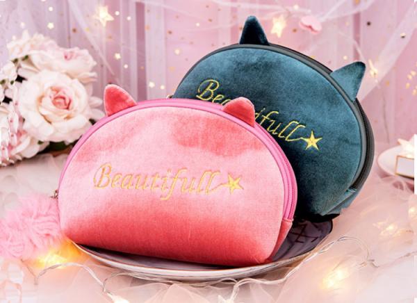 Buy cheap Web celebrity small portable cute girl instagram style super fire goods large capacity plush makeup bags from wholesalers