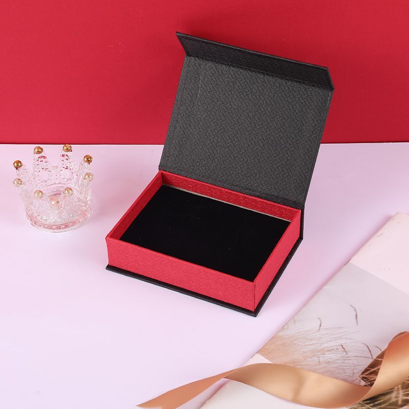 Complex Printing Patter Custom Logo Printing Matt Laminated Rigid Foldable Cardboard Wedding Grown Packaging Magnetic Box