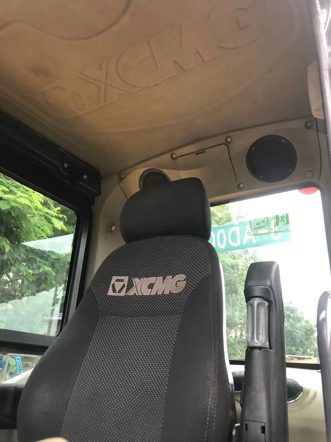Earthmoving machinery, second-hand XCMG XE60D excavator from China