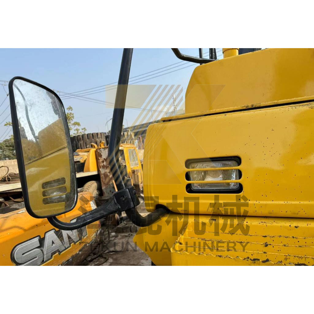 110KW Second-Hand Komatsu PC220-7 PC220-8 Excavator with Pumps