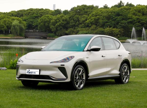 Mid-size Luxury Intelligent IM Electric Car IM LS7 Automobile Pure Electric SUV