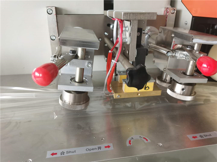 600mm Vegetable Sealing Machine Stainless Steel 304 150bags/min
