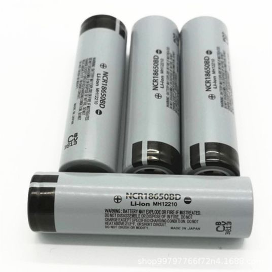 3.2V 3200mah Li Ion Battery 18650 , Flash Light 18650 Cylindrical Cell
