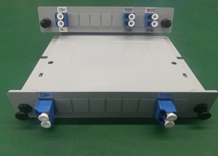 Fiber optic circulator, 1310nm and 1550nm plug-in type, LC/PC adapter, 130x100x25mm.