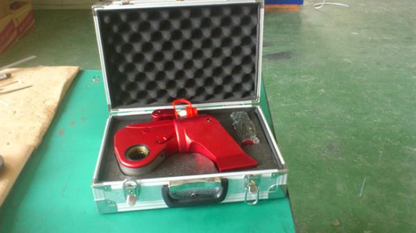 Buy cheap Square Drive Hydraulic Torque Wrench For Wind Power Plant / Chemical Industry from wholesalers