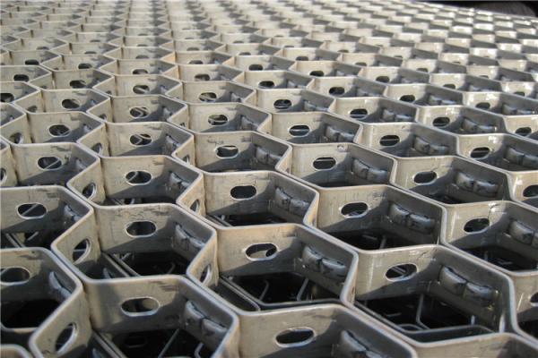 Buy cheap 50X50mm HexMesh Thickness 2.0mm Customized Refractory Mesh For Market from wholesalers