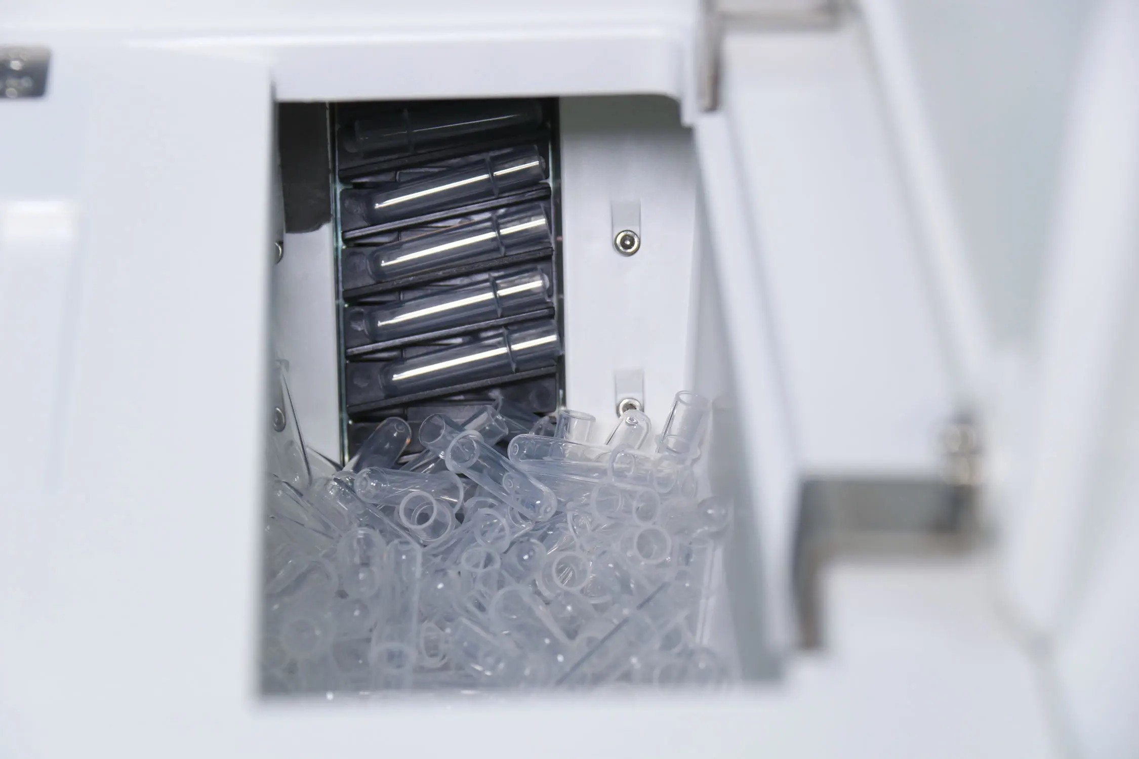 220T/H CLIA Immunoassay Analyzer For Thyroid Fertility Tumor Markers And Other 74 Kinds Of Reagents