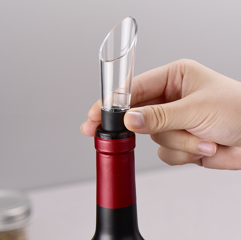 Portable And Dishwash Safe Wine Aerator Pourer Acrylic Non Drip Wine Pourer