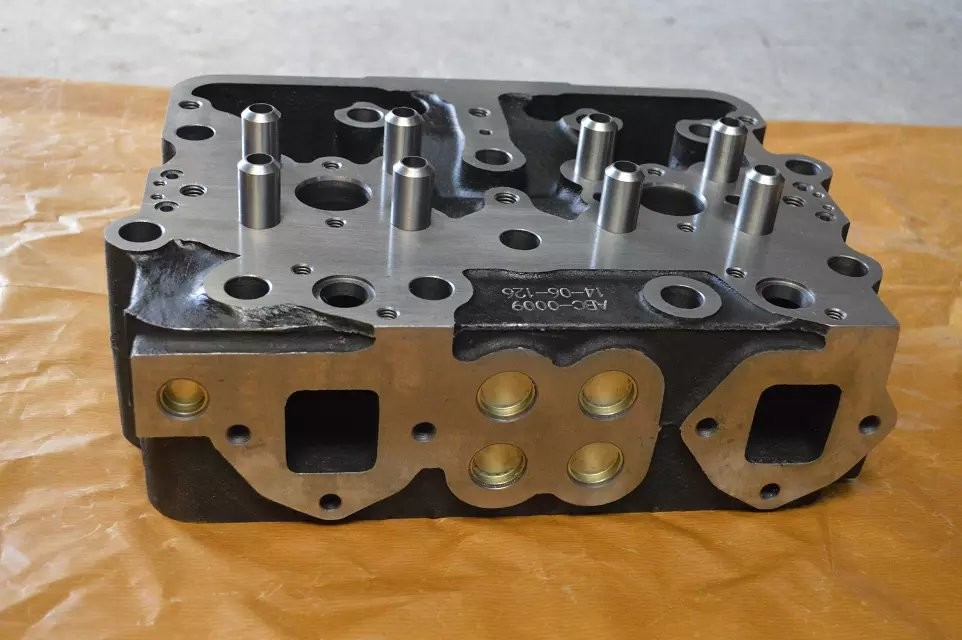 Cummins NTA855 Diesel Engine Cylinder Head 4915442 3041993 3646323