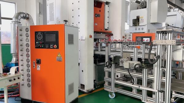 ISO 36-70 Strokes/min Mitsubishi PLC Adjustable Electric Feeder Aluminum Foil