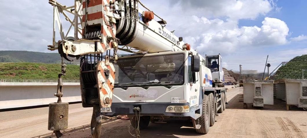 All-Terrain Zoomlion 80ton Truck Crane Hydraulic Mobile Crane Construction Machinery Lifting Equipment Truck-Mounted Telescopic Crane