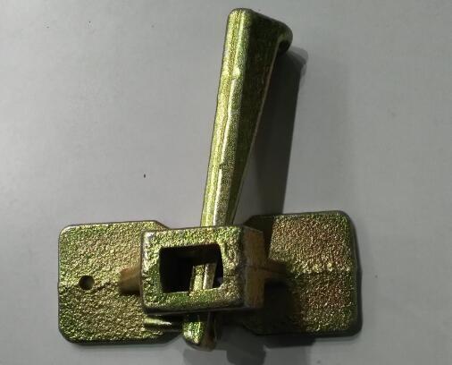 Buy cheap Zinc plated QT450-10 510g Scaffolding Accessories Formwork clamp from wholesalers