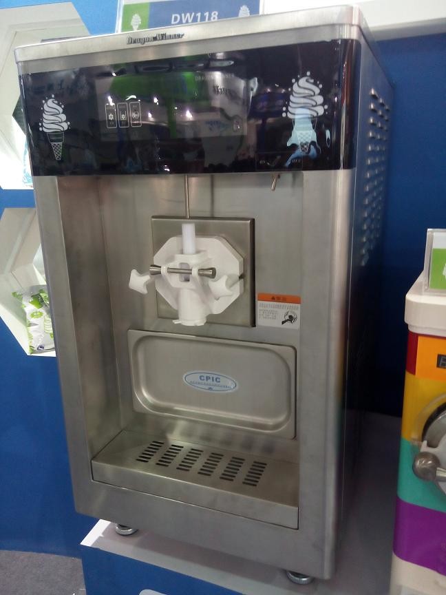 High-end Oceanpower DW118TC Single head soft Ice Cream Machine touch buttons