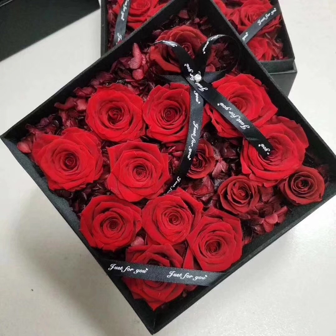 2021 popular Preserved Roses Long lasting Roses in Dome Valentines Day Gift