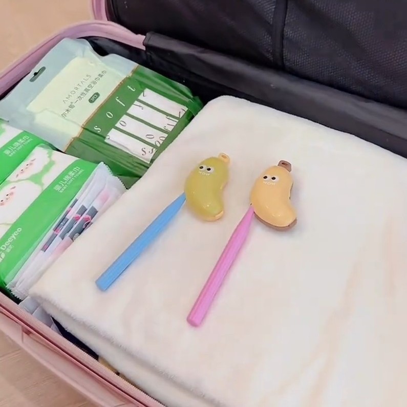 Banana-Shaped Toothbrush Cover And Silicone Toothpaste Travel Container Set – Cute Portable Travel Toothbrush Holder + Leak-Proof Toothpaste Tube Case