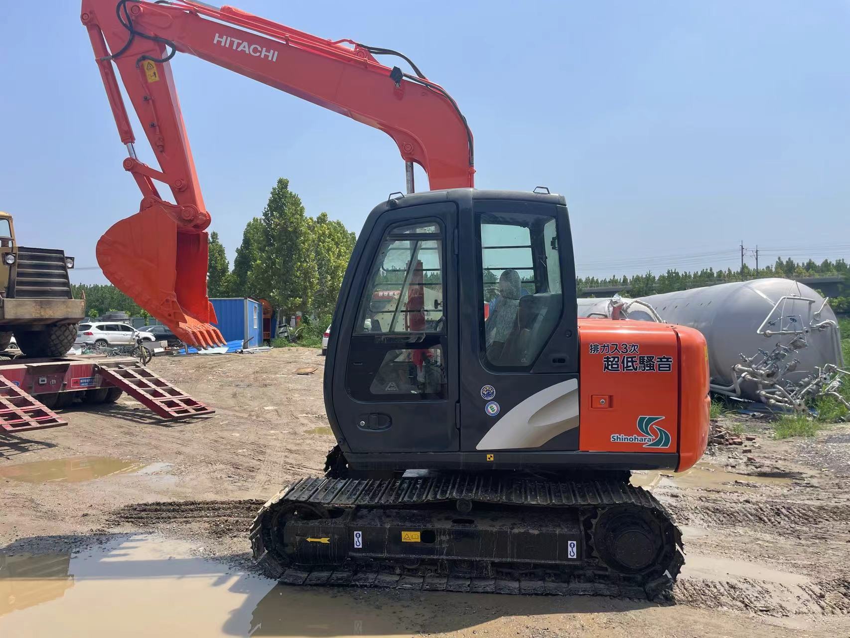 Lowest price used excavator 90% new made in Japan HITACHI ZX70 excavator hitachi70 used excavator