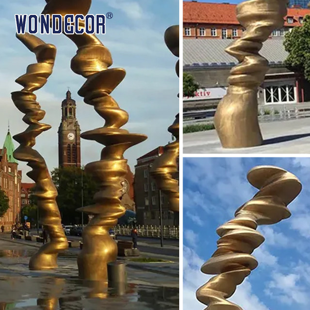 Striking Lifelike Bronze Statues Sculpture Eye Catching