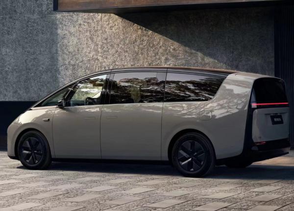 Buy cheap Buy In Stock Lixiang Mega Electric Vehicle 5 Seaters MPV Auto Pure New Energy EV Car from wholesalers