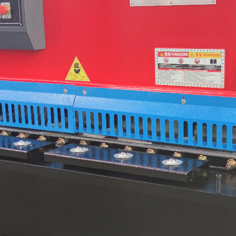 4*2000mm Metal Guillotine Machine , Sheet Cutting Shearing Machine 4.5 Kw 450KN/CM