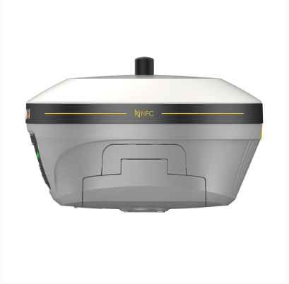 Built-in radio is relatively large with 5w transmit power and can transmit about 8km RTK CHCNAV B5 Base GNSS Receiver