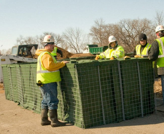 Green And Earthy Hesco Bastion Wall Barriers Welded Gabion Box
