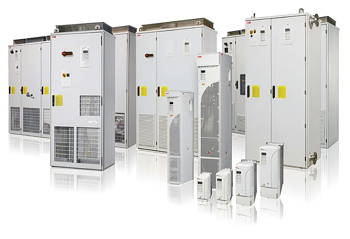 ABB ACS800-704-0910-7 3 PHASE INPUT 816 AMP INPUT 380-690 VAC INPUT 48-63 HZ 1000 AMP OUTPUT 513-932 VDC OUTPUT