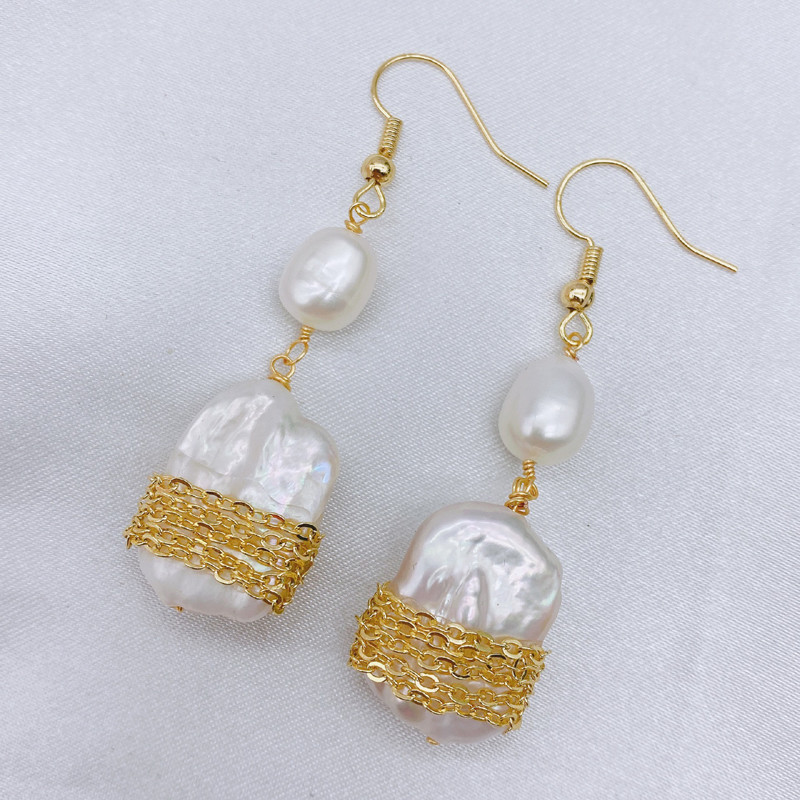 Natural Baroque Pearl Earring Fashionn Baroque Statement Wide Pearl Metallic Hoop Earring For Women New Big pearl Earing