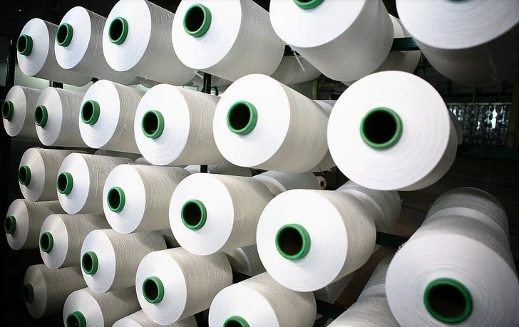 20/2 30/2 40/2 42/2 44/2 100% Spun Polyester Yarn for Making Sewing Thread in China Hubei