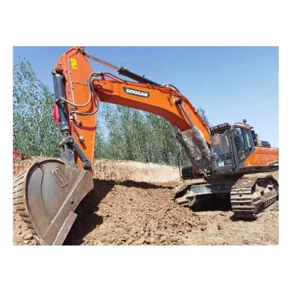 Buy cheap Shanghai 2020 Used Doosan DX520 Excavator 50 Ton Digger with Original Hydraulic Pump from wholesalers