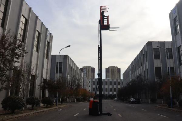 Buy cheap Lithium Battery 25.6V500AH Load Capatity 1000 KG Electric Order Picking Forklift Truck Lifting Height 8000 mm Curtis Drive System from wholesalers