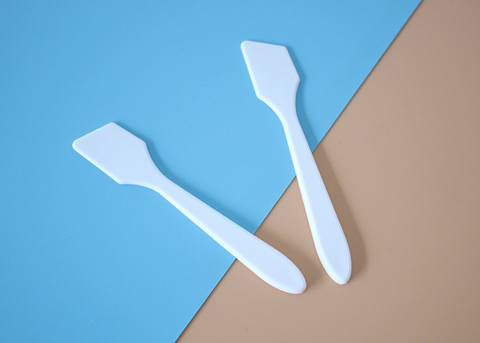 white 81.8mm Cosmetic Cream Spoon In Injection Plastic Mould