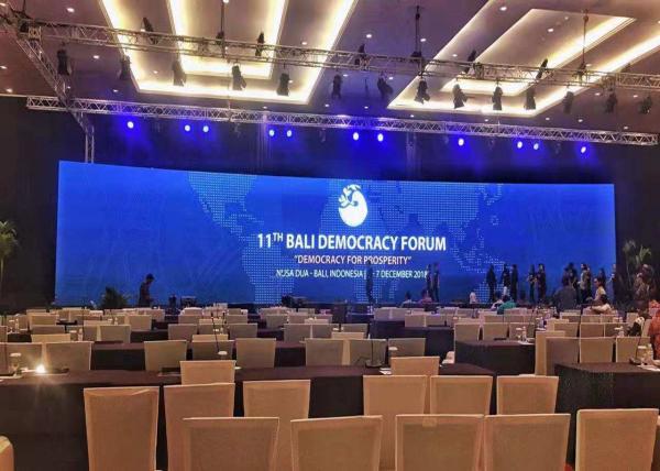 Wide Viewing Angle Indoor Full Color Led Display P3.9 Music Festival Visual
