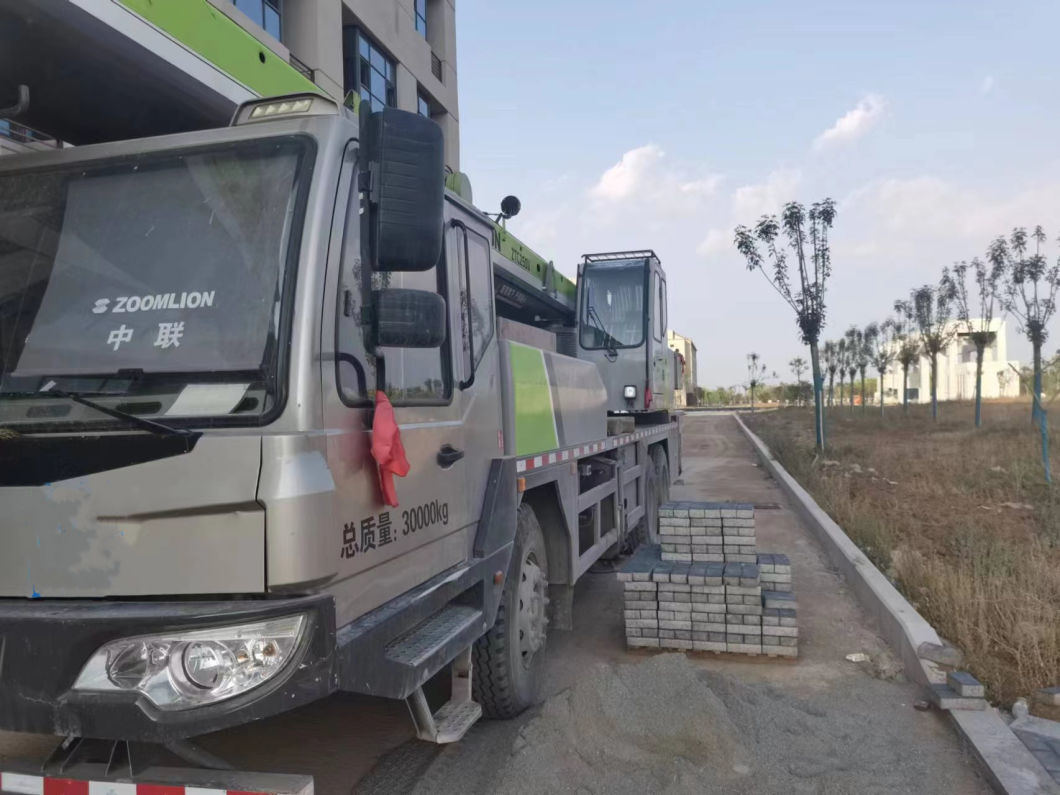 2017 Zoomlion Truck Crane 25 Ton