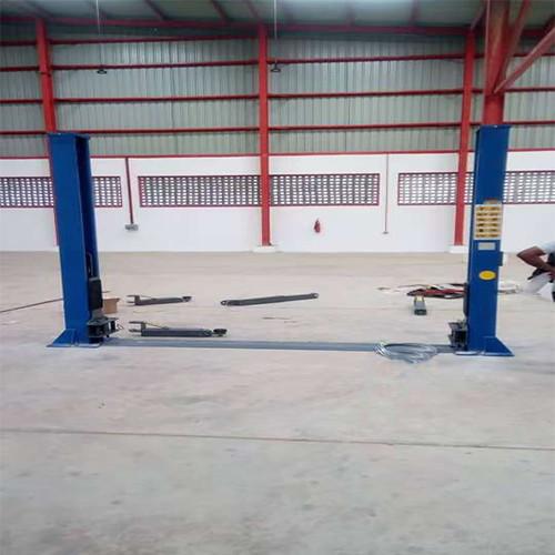 Buy cheap T240B Heavy Duty 2 Post Car Lift For Auto Repair And Maintenance from wholesalers
