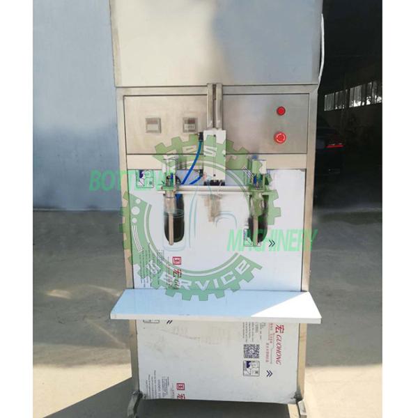 Buy cheap 0-5L Bottle 2 / 4 Manual Filling Heads Mineral Water Bottling Machine from wholesalers