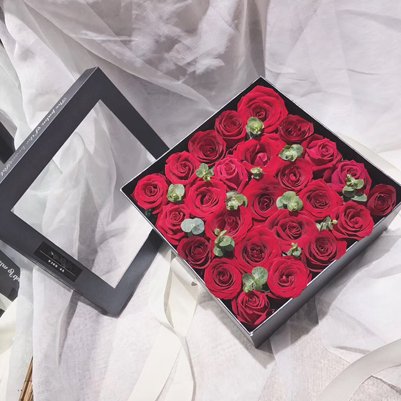 Custom Luxury Valentines Gift Real Preserved Rose Decorative Flower In Round and square flower Box with ribbon