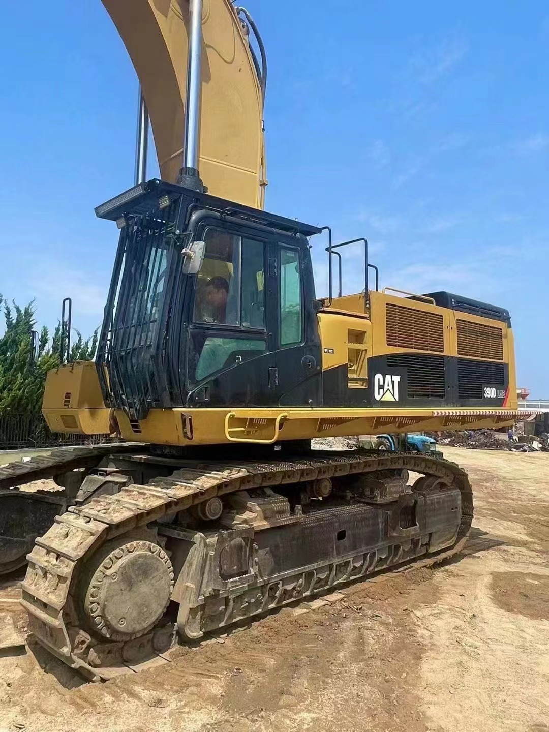 390 Crawler Excavator Used in with Construction Machinery and 90000 KG Machine Weight