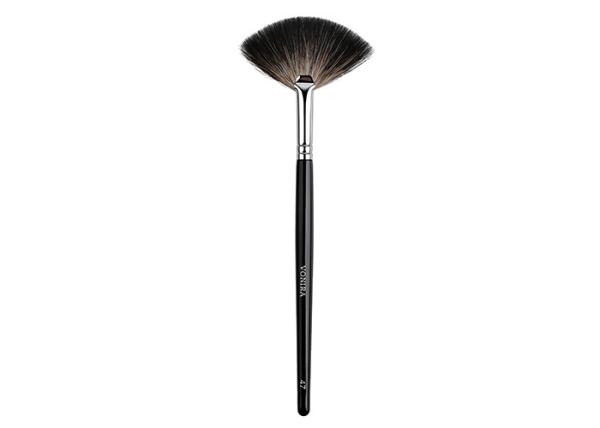 Small Fan Luxury Makeup Brushes With Nature Raccoon Hair For Finishing