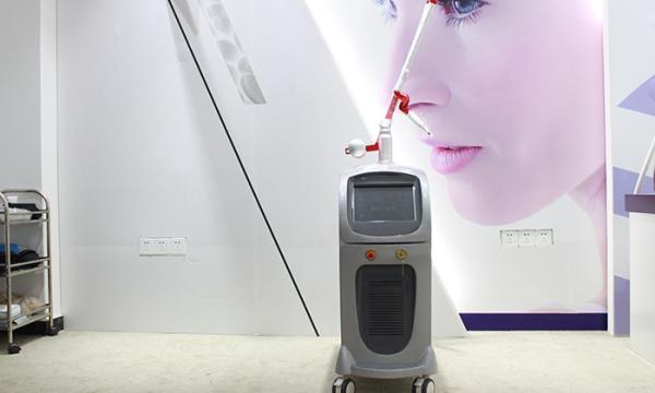 1064nm 532nm Black Doll ND YAG Laser Tattoo Removal Machine With Energy