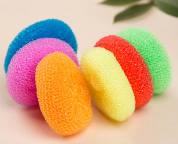 Glassware / Porcelain Plastic Scouring Ball Customized Package For Kitchen