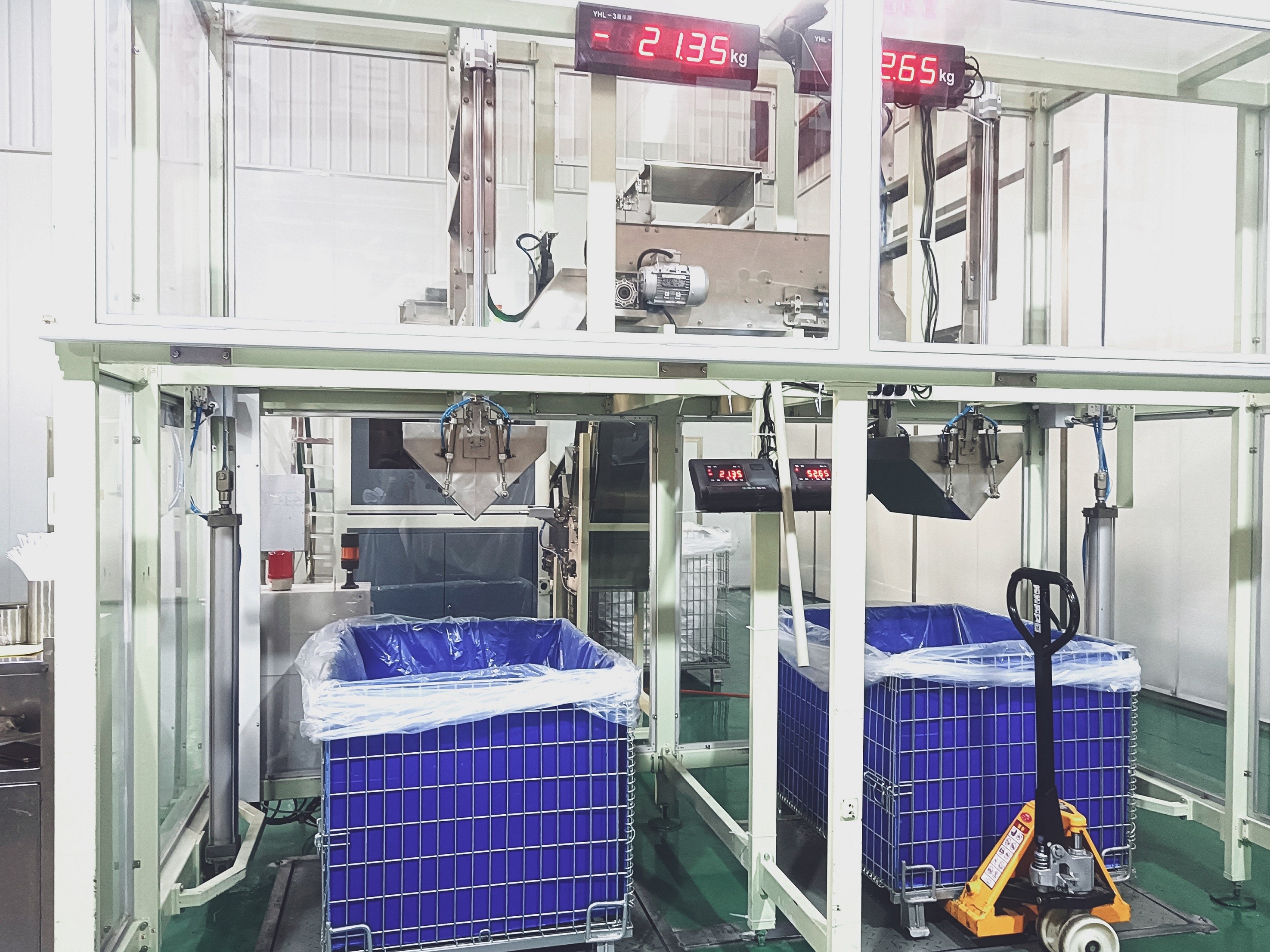 Customized PET Plastic Preform 28mm 32mm 38mm With High Quality Containers