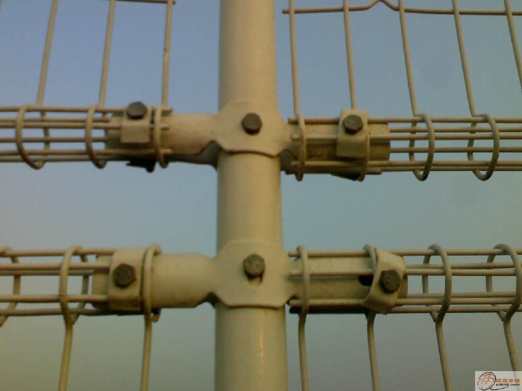 Brc Fence Specification: Cambodia Powder Coated Steel Brc Triangle Welded Mesh Garden Fence Mesh(mm) 250×50 200×50