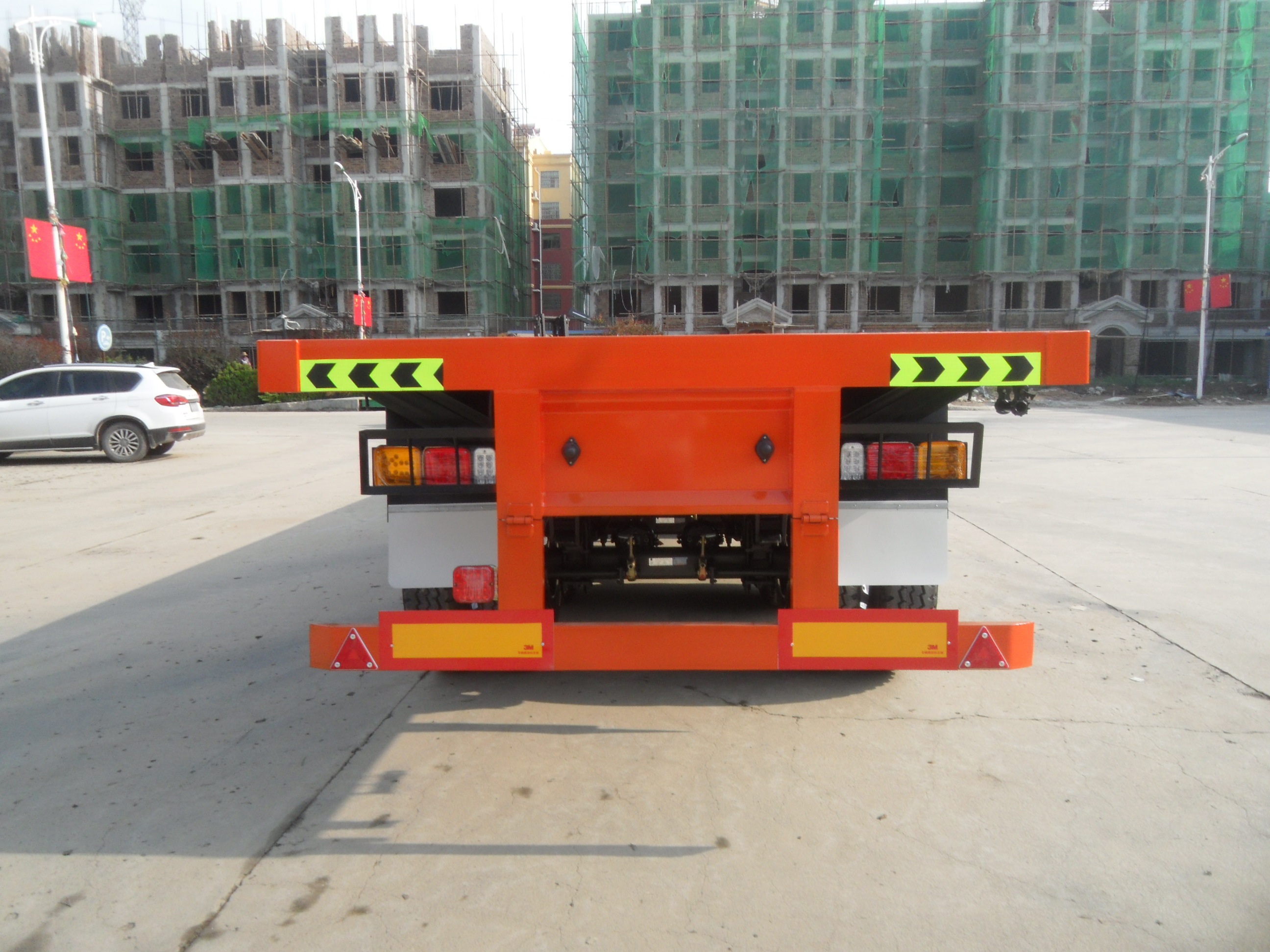 45ft 3 Axles Shipping Container Flat Bed Semi Trailer for Dual Container Transport
