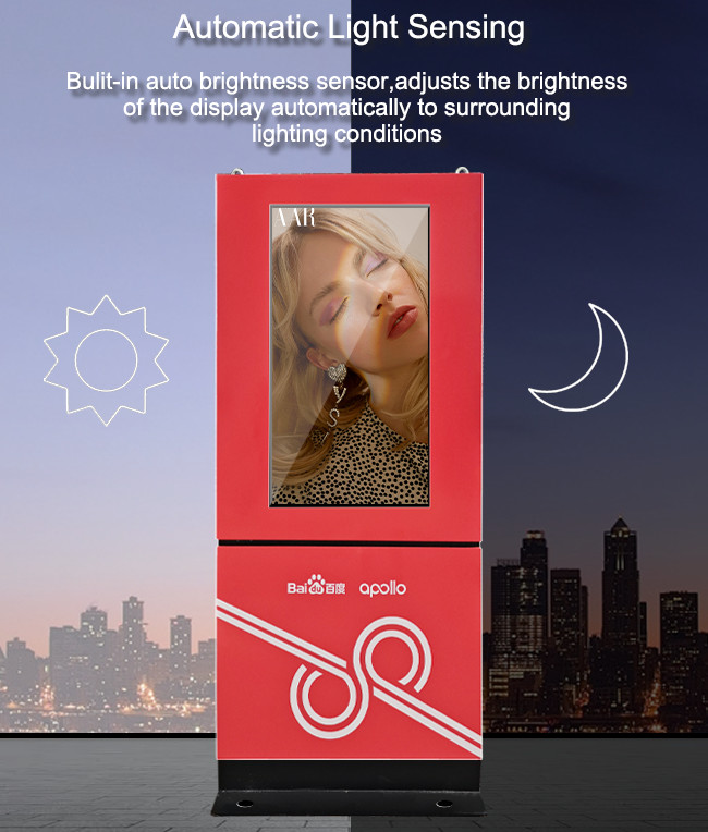 1080P / 4K LCD Outdoor Totem In IP55 Rated And Weather Resistant Red White