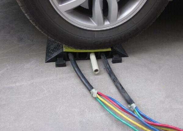 Buy cheap Pipes Wire Rubber 5 Cable Heavy Duty Speed Bump from wholesalers