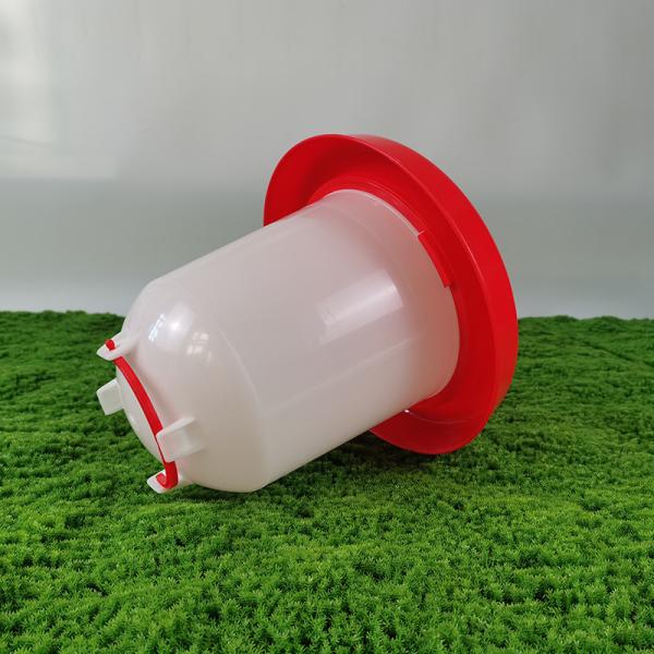 Poultry Cylindrical Drinker 7 L Capacity Plastic Automatic Water Dispenser