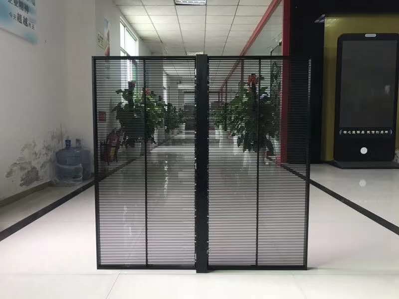 1m*1m SMD 1920 Transparent LED Video Screen IP33 Show Outdoor LED Video Wall Shenzhen Factory