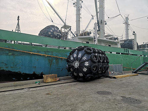 No Sheath D2.5 X L4.0 Pneumatic Rubber Fenders 50KPa