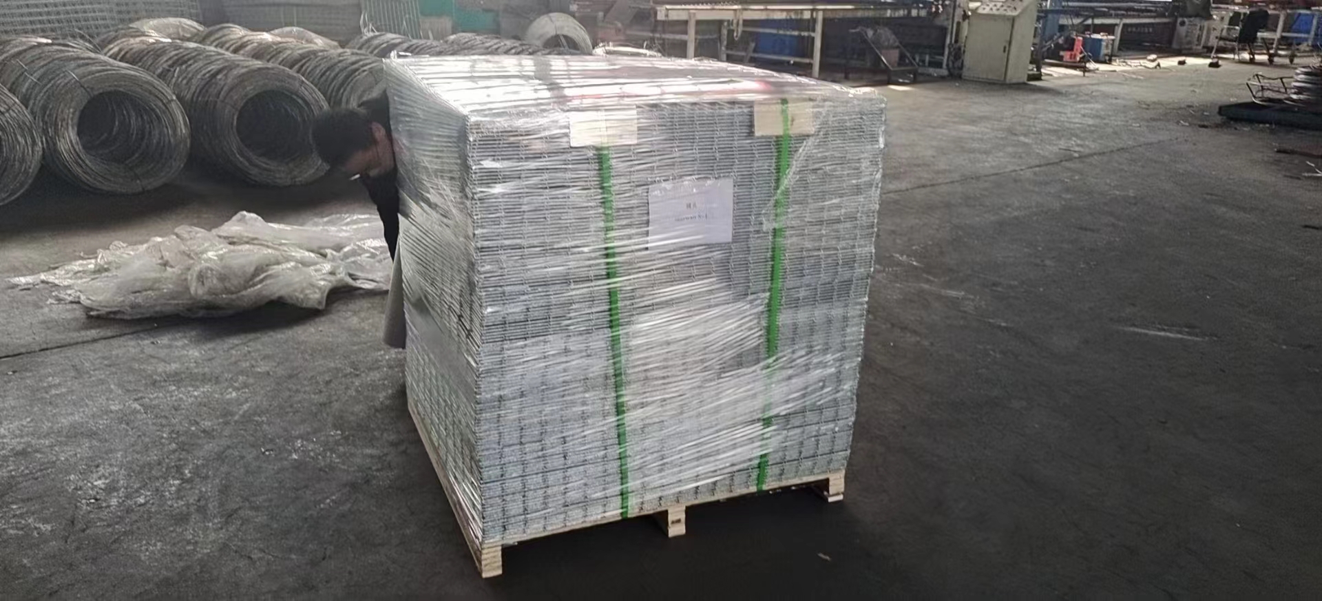 Hot Dipped Galvanized Welded Wire Mesh Gabion Stone Cage Retaining Wall with 4mm Wire