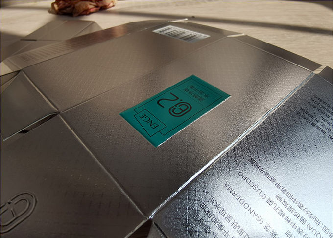 Factory supplying customized silver paper cosmetics essence packaging boxes